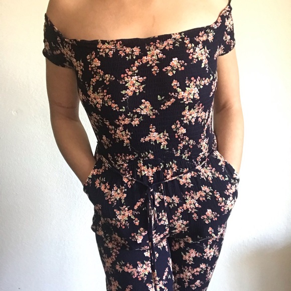 🌷 Blue Rain Floral Romper 🌷 - Picture 8 of 10